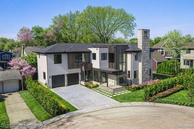 1094 Lincoln Court, Birmingham, MI 48009