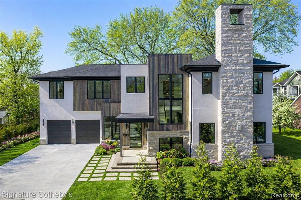 1094 Lincoln Court, Birmingham, MI 48009