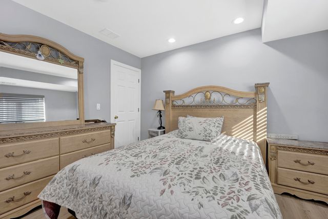 27W180 Cooley Avenue 1, Winfield, IL 60190