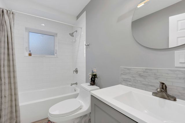 27W180 Cooley Avenue 1, Winfield, IL 60190