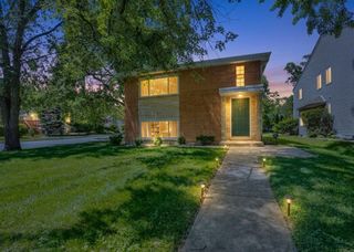 27W180 Cooley Avenue 1, Winfield, IL 60190
