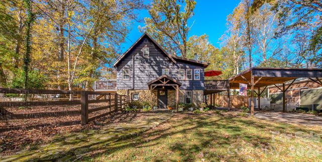 597 Tomahawk Avenue, Black Mountain, NC 28711