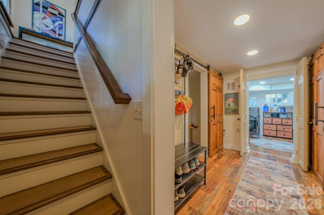 597 Tomahawk Avenue, Black Mountain, NC 28711