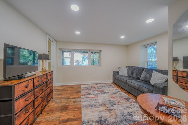 597 Tomahawk Avenue, Black Mountain, NC 28711