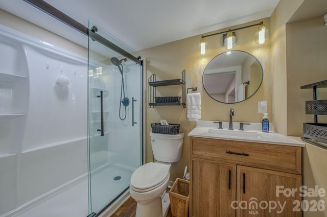 597 Tomahawk Avenue, Black Mountain, NC 28711