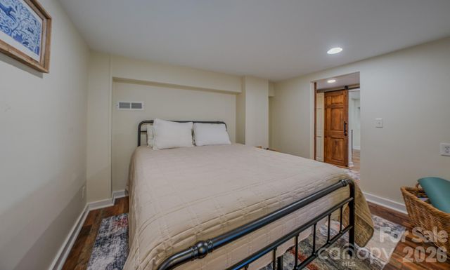 597 Tomahawk Avenue, Black Mountain, NC 28711