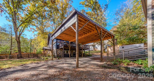 597 Tomahawk Avenue, Black Mountain, NC 28711