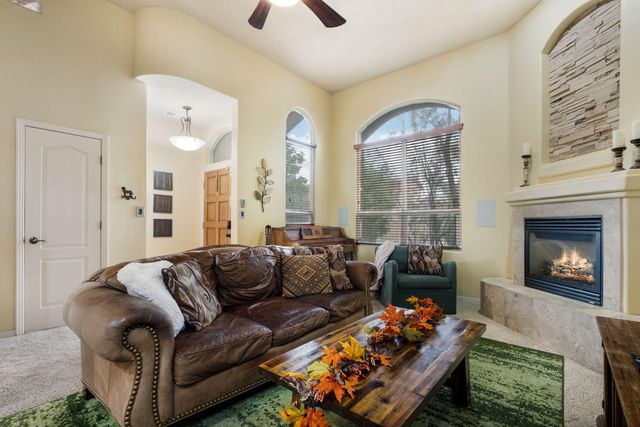 4848 Petra Pointe Circle NW, Albuquerque, NM 87120