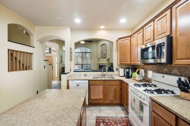 4848 Petra Pointe Circle NW, Albuquerque, NM 87120