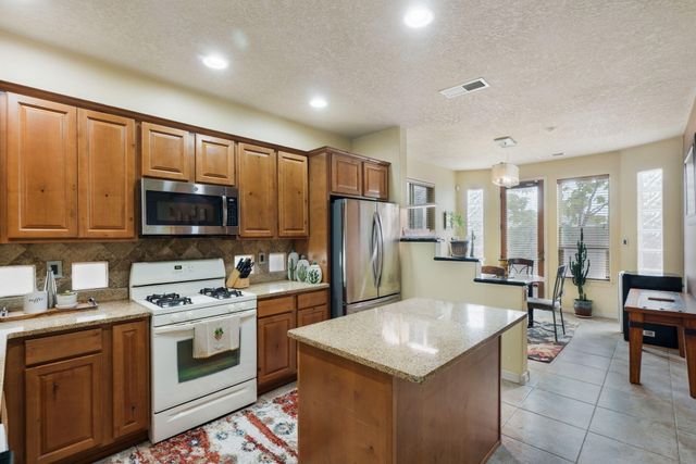 4848 Petra Pointe Circle NW, Albuquerque, NM 87120