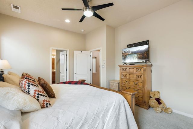4848 Petra Pointe Circle NW, Albuquerque, NM 87120