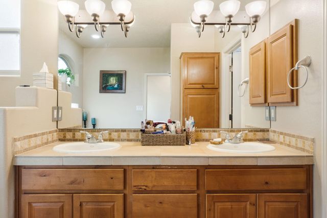 4848 Petra Pointe Circle NW, Albuquerque, NM 87120