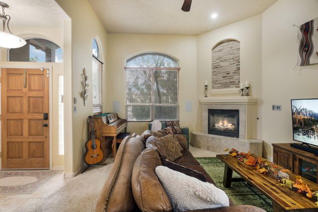 4848 Petra Pointe Circle NW, Albuquerque, NM 87120