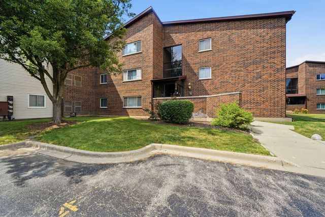650 Perrie Drive 303, Elk Grove Village, IL 60007