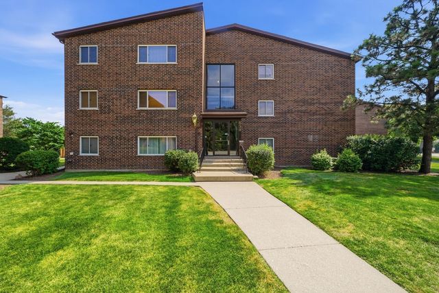 650 Perrie Drive 303, Elk Grove Village, IL 60007