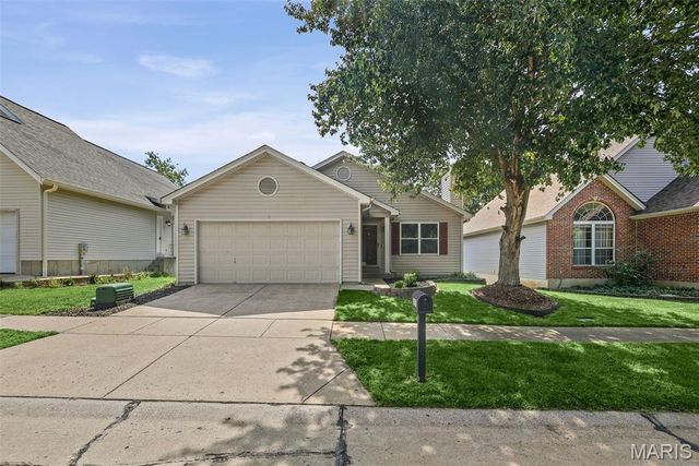 2423 Shiva Court, Ballwin, MO 63011