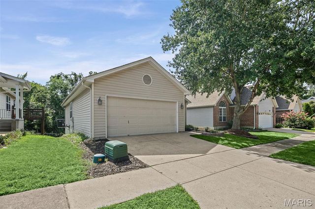 2423 Shiva Court, Ballwin, MO 63011