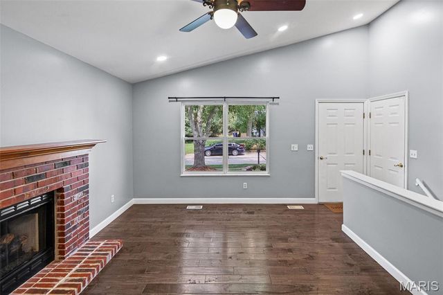 2423 Shiva Court, Ballwin, MO 63011