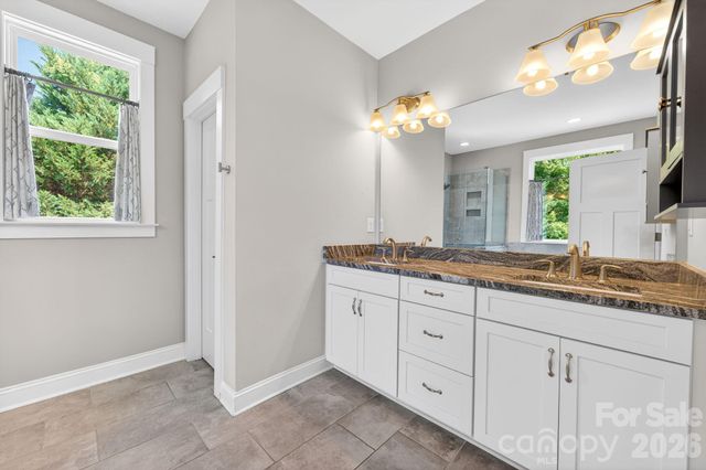 1824 Laveta Road, Charlotte, NC 28269