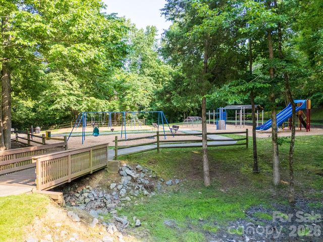1824 Laveta Road, Charlotte, NC 28269