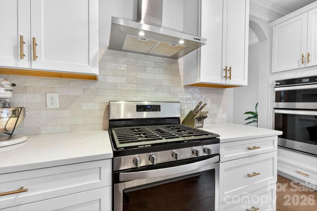 1824 Laveta Road, Charlotte, NC 28269