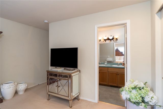 1524 Marine Drive, Bremerton, WA 98312