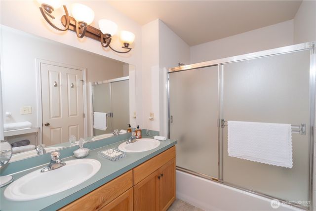 1524 Marine Drive, Bremerton, WA 98312