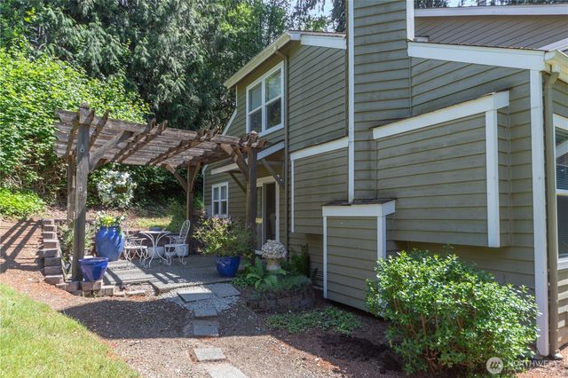 1524 Marine Drive, Bremerton, WA 98312