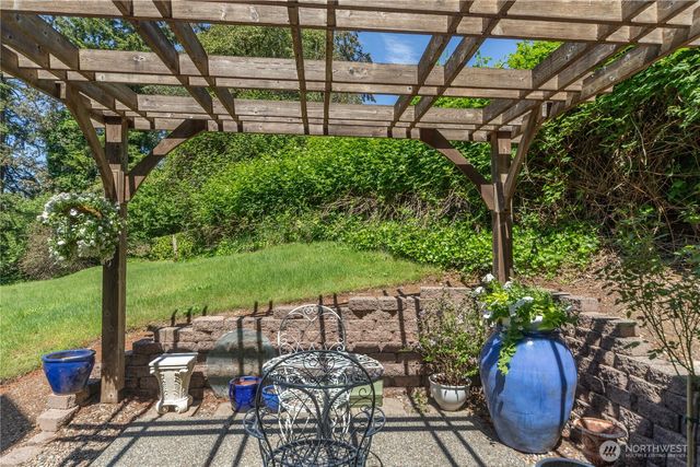 1524 Marine Drive, Bremerton, WA 98312