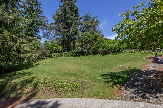 1524 Marine Drive, Bremerton, WA 98312