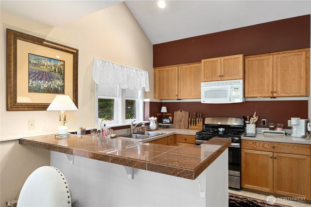 1524 Marine Drive, Bremerton, WA 98312