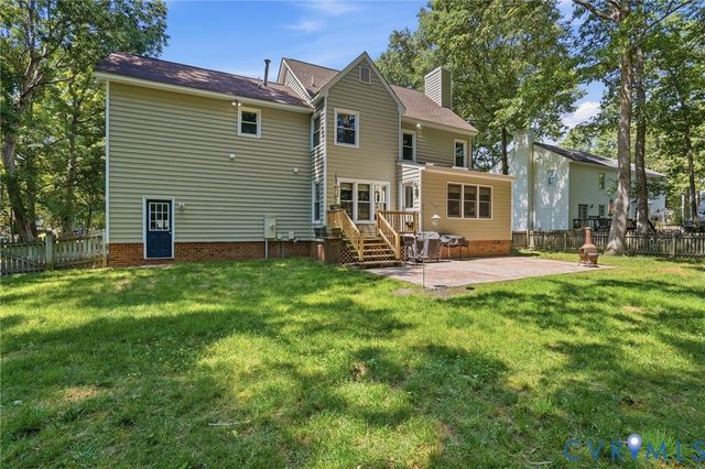 9203 Fetlock Dr, Mechanicsville, VA 23116