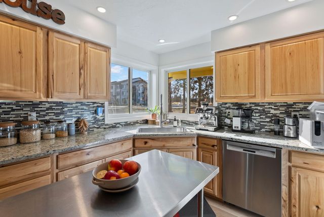 63210 Deschutes Market Road, Bend, OR 97701