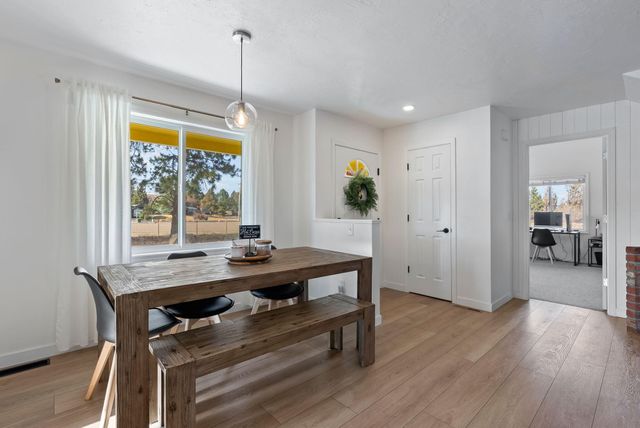 63210 Deschutes Market Road, Bend, OR 97701