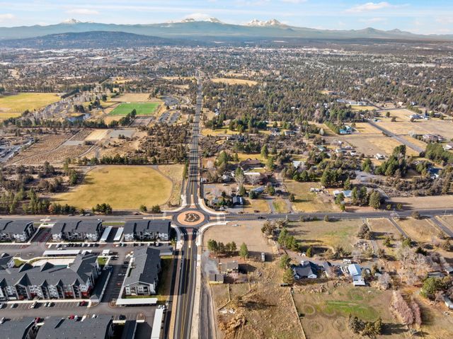 63210 Deschutes Market Road, Bend, OR 97701