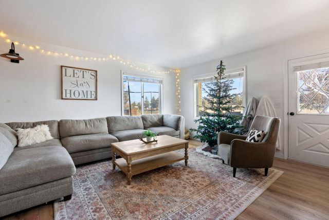 63210 Deschutes Market Road, Bend, OR 97701