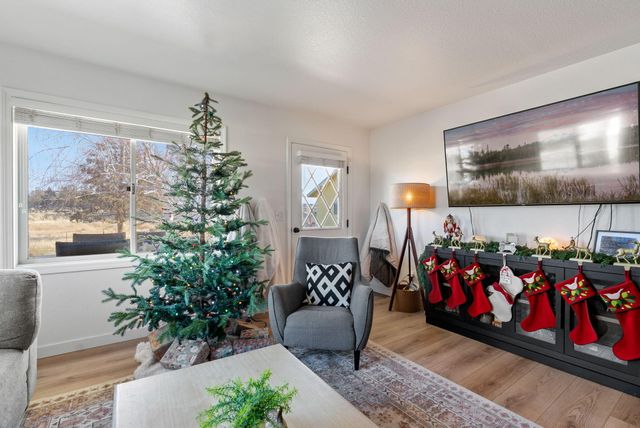 63210 Deschutes Market Road, Bend, OR 97701