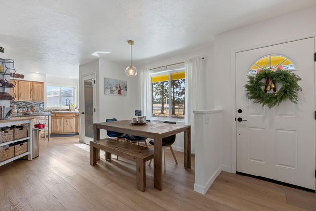 63210 Deschutes Market Road, Bend, OR 97701