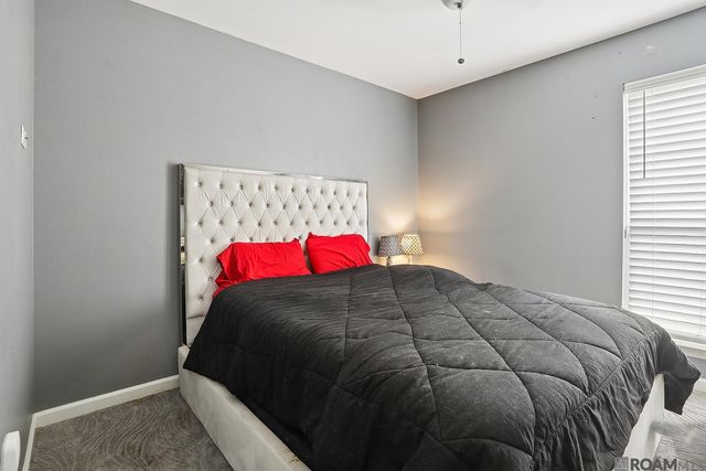 17197 Chenier Dr, Prairieville, LA 70769