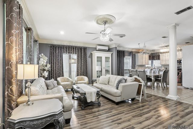 17197 Chenier Dr, Prairieville, LA 70769