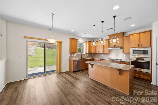 7140 Streamhaven Drive, Harrisburg, NC 28075