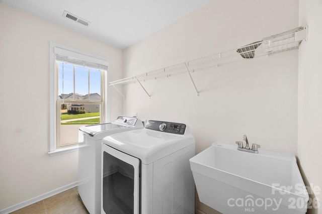 7140 Streamhaven Drive, Harrisburg, NC 28075