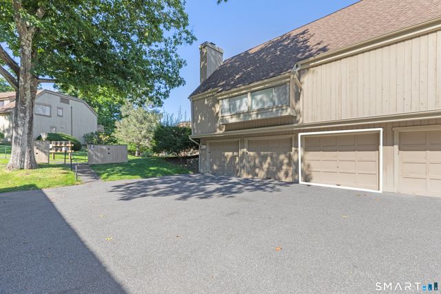 23 Heritage Village A, Southbury, CT 06488