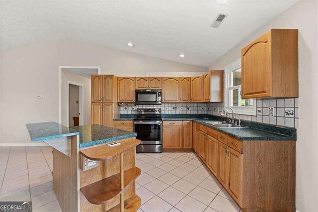 2271 Slate Mine Road SE, Fairmount, GA 30139