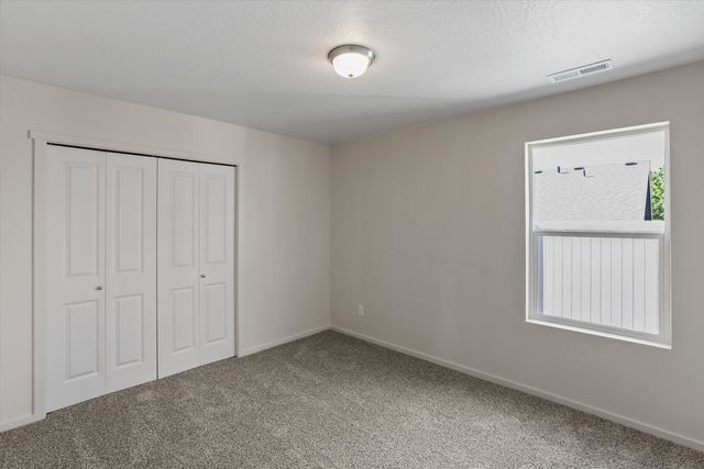 609 S Manifold Ln, Spokane Valley, WA 99016