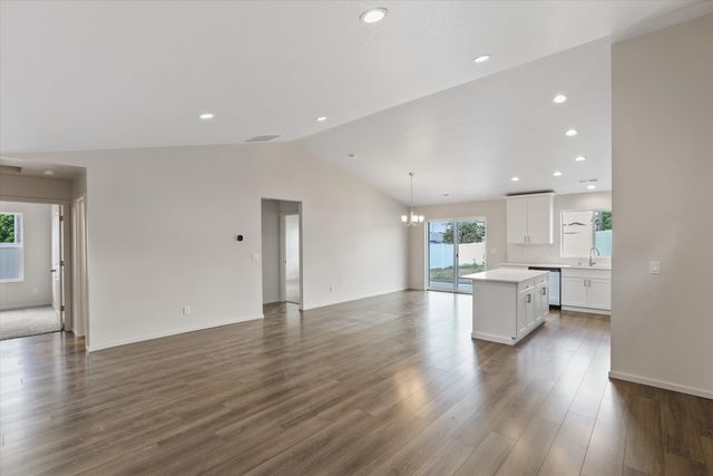 609 S Manifold Ln, Spokane Valley, WA 99016