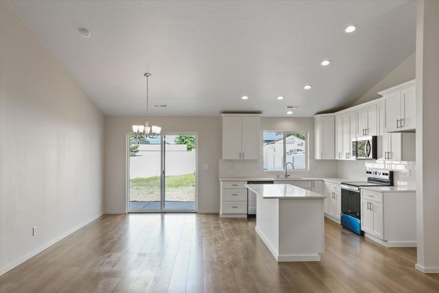 609 S Manifold Ln, Spokane Valley, WA 99016