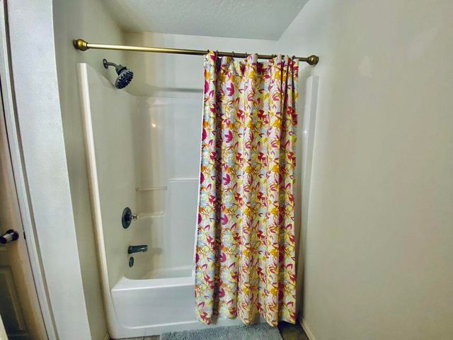 116 Dolphin Road, Mary Esther, FL 32569