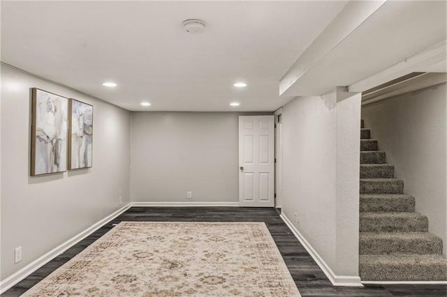 6739 Roe Avenue, Prairie Village, KS 66208