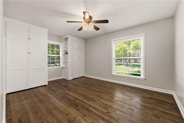 6739 Roe Avenue, Prairie Village, KS 66208